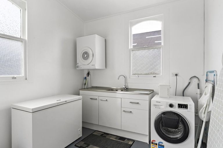 Photo of property in 193 East Street, Greytown, 5712