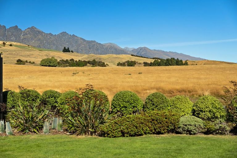 Photo of property in 65 Oregon Drive, Kelvin Heights, Queenstown, 9300