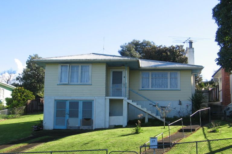 Photo of property in 17 Kashmir Road, Glen Eden, Auckland, 0602