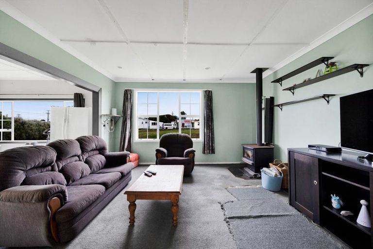 Photo of property in 8-10 Egmont Street, Normanby, Hawera, 4614