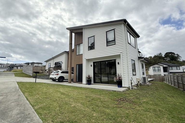 Photo of property in 10 Maraeariki Avenue, Orewa, 0931