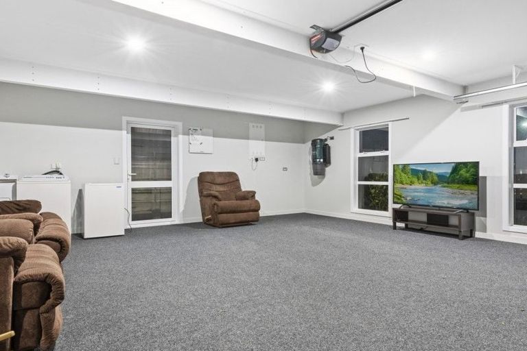Photo of property in 175 Lakes Boulevard, Pyes Pa, Tauranga, 3112