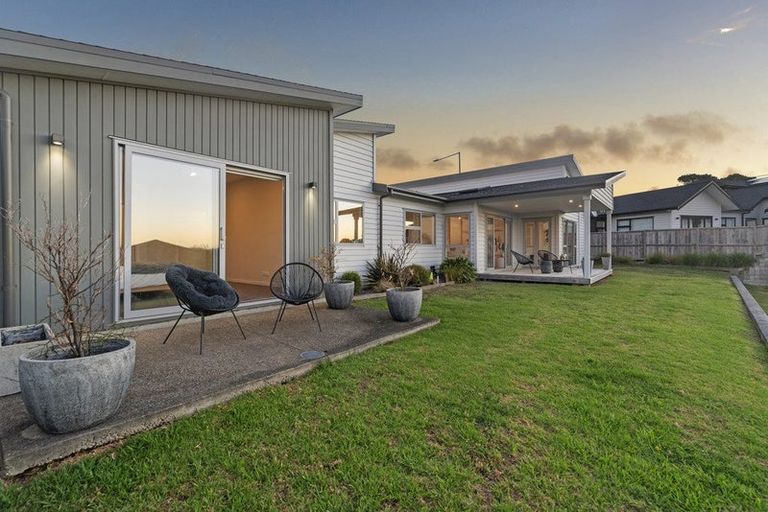 Photo of property in 60 Wainui Road, Silverdale, 0932