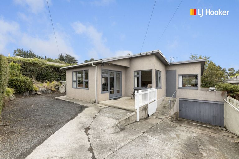 Photo of property in 11 Owen Street, Green Island, Dunedin, 9018