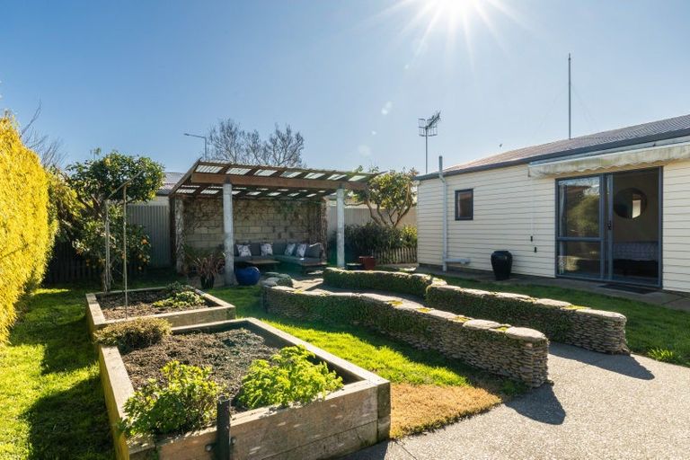 Photo of property in 52 Clarence Cox Crescent, Pirimai, Napier, 4112