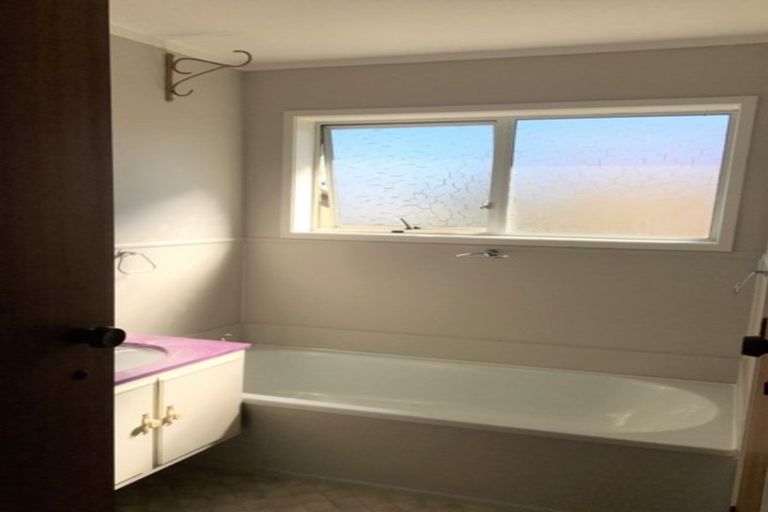 Photo of property in 9 Newcastle Road, Dinsdale, Hamilton, 3204