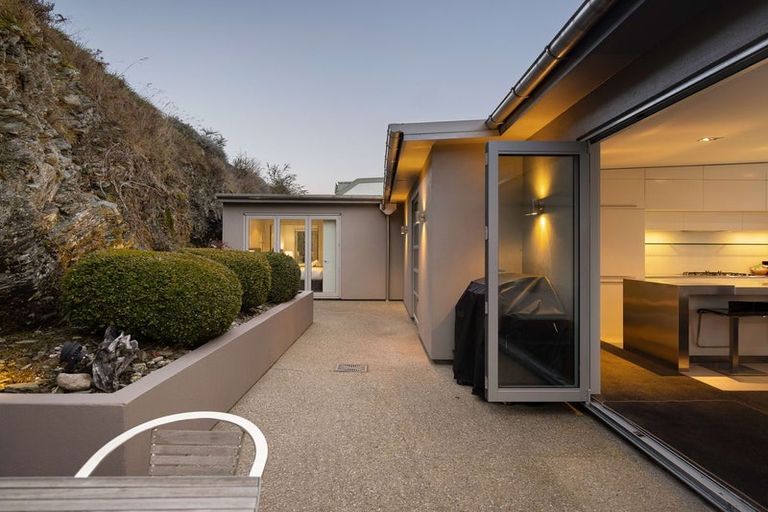 Photo of property in 74 Panorama Terrace, Queenstown, 9300