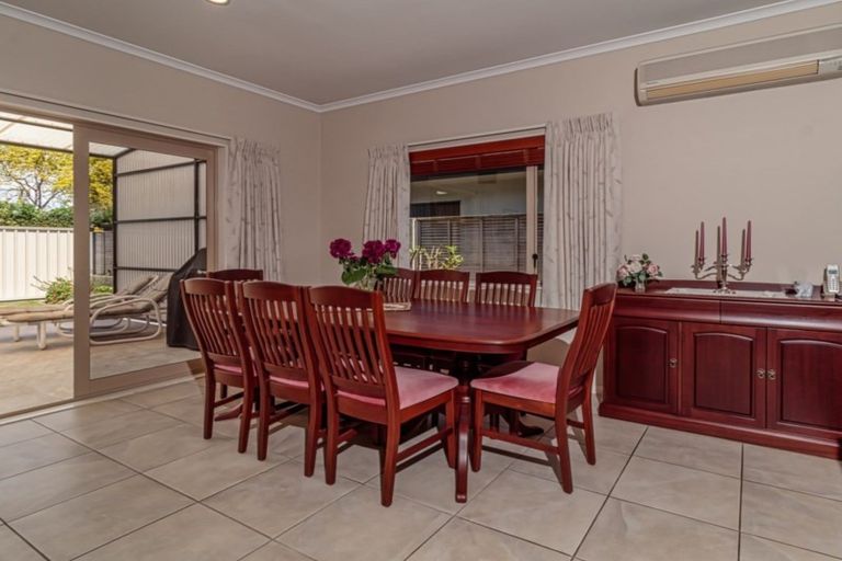 Photo of property in 17a Hetley Crescent, Taradale, Napier, 4112