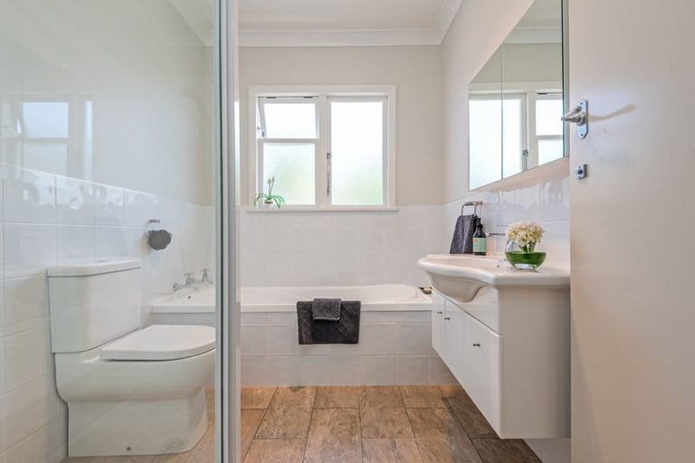 Photo of property in 85 Chelwood Street, Takaro, Palmerston North, 4412