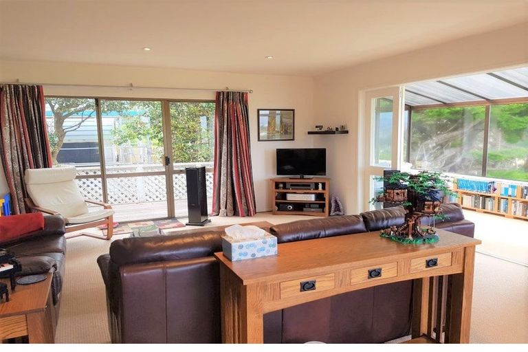 Photo of property in 1 Nebraska Way, Brooklyn, Wellington, 6021