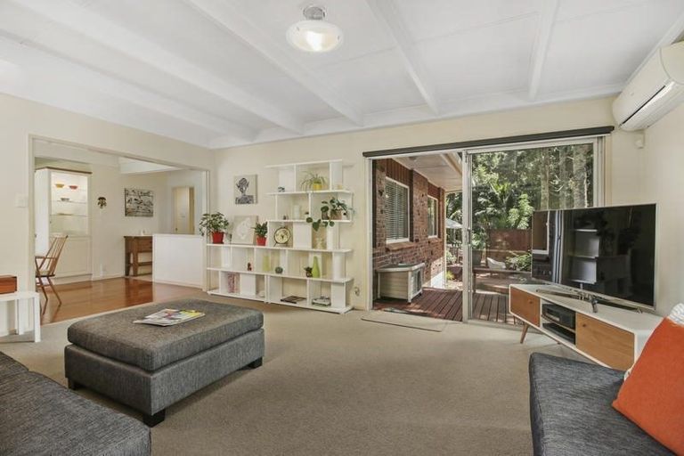 Photo of property in 15 Tainui Road, Titirangi, Auckland, 0604