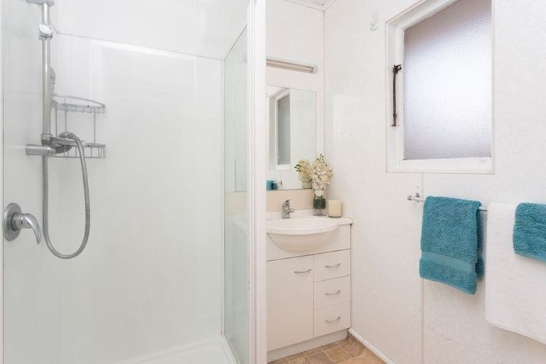 Photo of property in 110 Kendal Avenue, Burnside, Christchurch, 8053