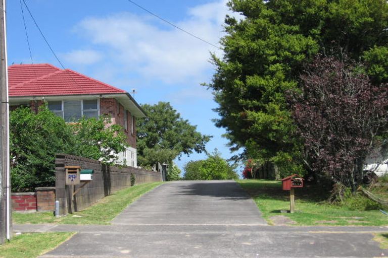 Photo of property in 1/213a Eskdale Road, Birkenhead, Auckland, 0626