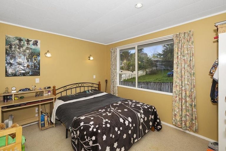 Photo of property in 62 Maywood Crescent, Glen Eden, Auckland, 0602