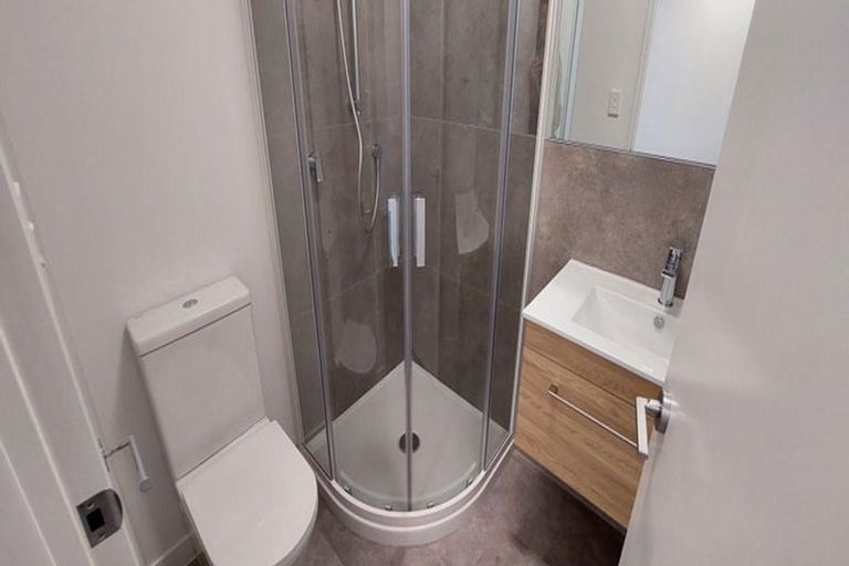 Photo of property in 67u1 Tiketike Way, Brooklyn, Wellington, 6021