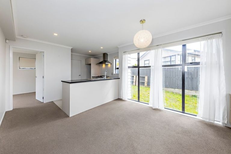 Photo of property in 18 Hirimate Place, Flat Bush, Auckland, 2019