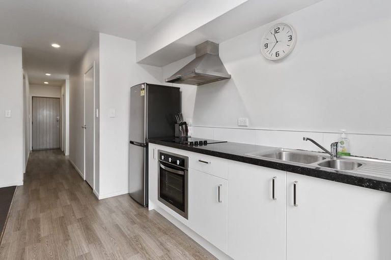 Photo of property in 100u3 Knighton Road, Hillcrest, Hamilton, 3216