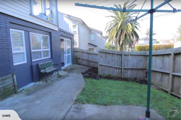 Photo of property in 7 Merville Avenue, Te Atatu South, Auckland, 0610