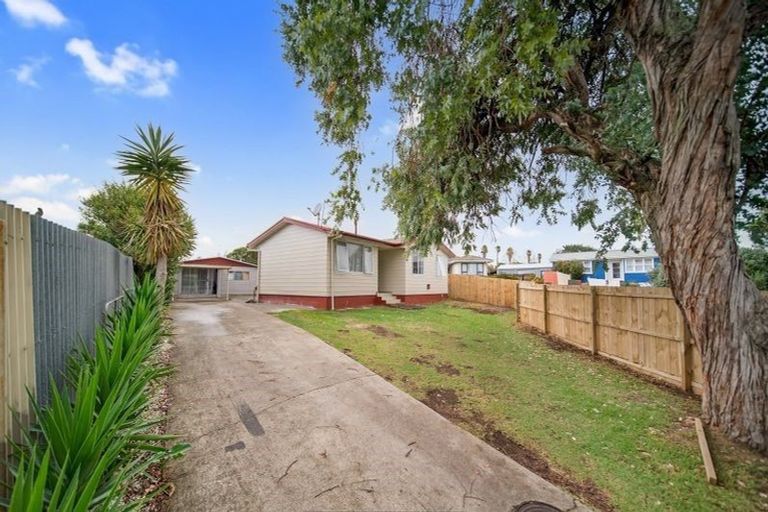 Photo of property in 73 Calthorp Close, Favona, Auckland, 2024