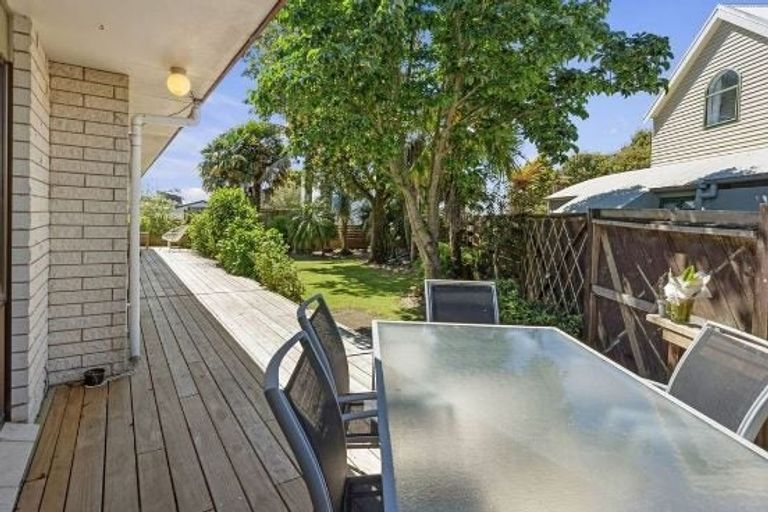 Photo of property in 21 James Cook Drive, Welcome Bay, Tauranga, 3112
