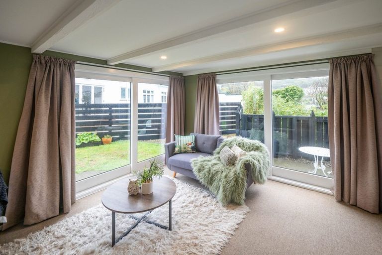 Photo of property in 1f2 Hawtrey Terrace, Johnsonville, Wellington, 6037