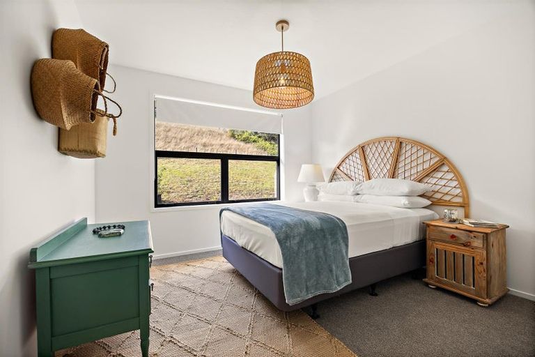 Photo of property in 1056 Peak Road, Helensville, 0875