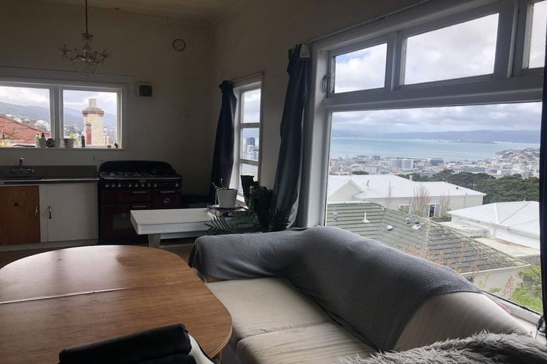 Photo of property in 27a Tanera Crescent, Brooklyn, Wellington, 6021