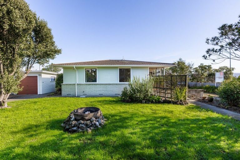 Photo of property in 29 Domain Road, Westshore, Napier, 4110