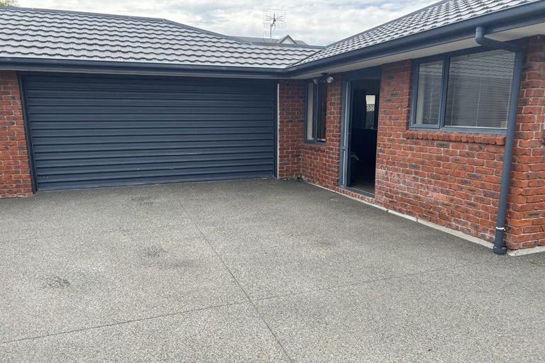 Photo of property in 83 Grafton Street, Waltham, Christchurch, 8011