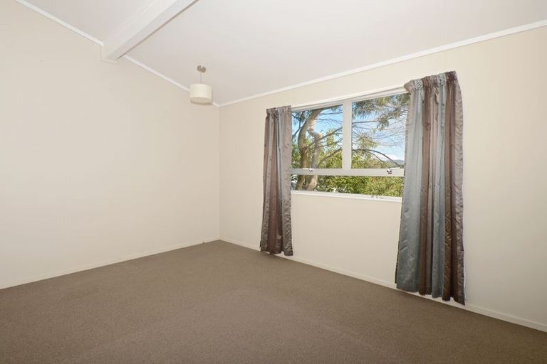 Photo of property in 14 Raumati Terrace, Khandallah, Wellington, 6035