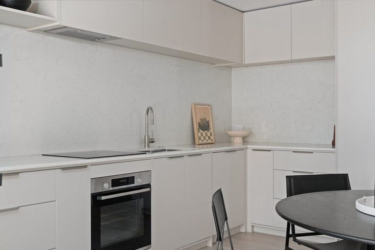 Photo of property in 16 Ridout Street, Maeroa, Hamilton, 3200