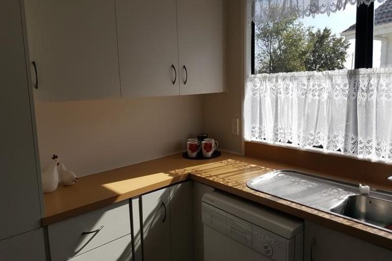 Photo of property in 28 Moire Road, Massey, Auckland, 0614