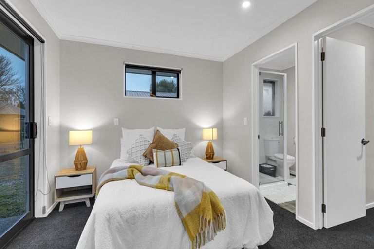 Photo of property in 72 Bower Avenue, New Brighton, Christchurch, 8083