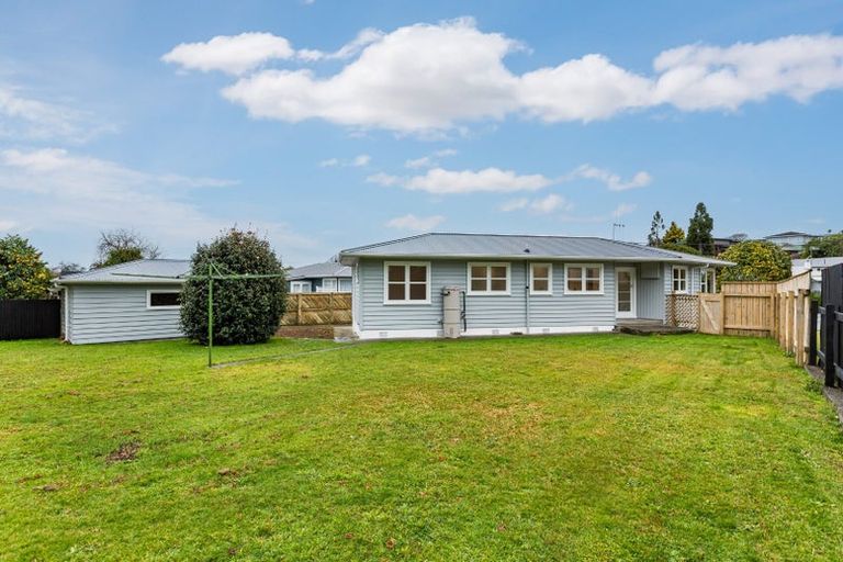 Photo of property in 14 Highbury Drive, Levin, 5510