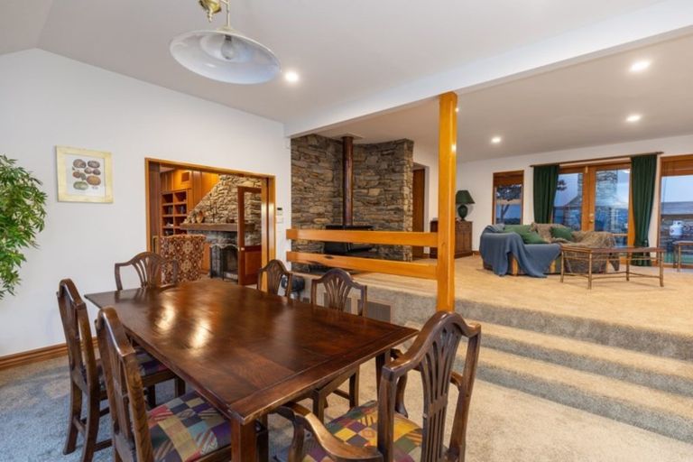 Photo of property in 10 Peregrine Place, Queenstown, 9300