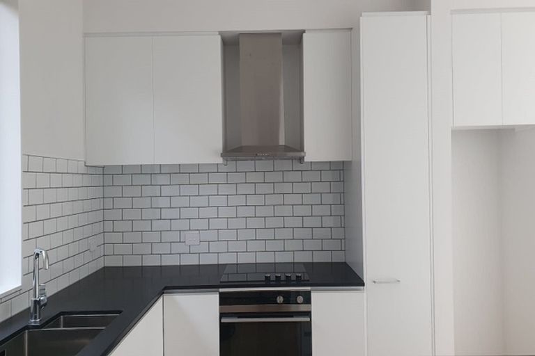 Photo of property in 15/62u Spenmoor Street, Newlands, Wellington, 6037