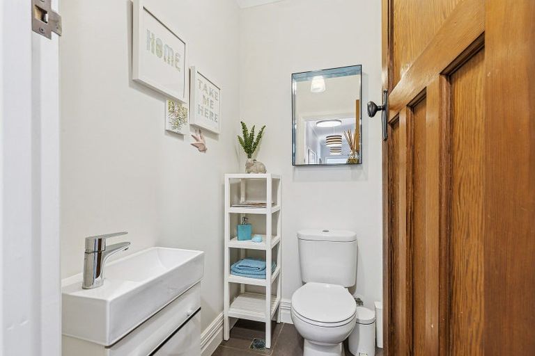 Photo of property in 8 Plymouth Street, Karori, Wellington, 6012