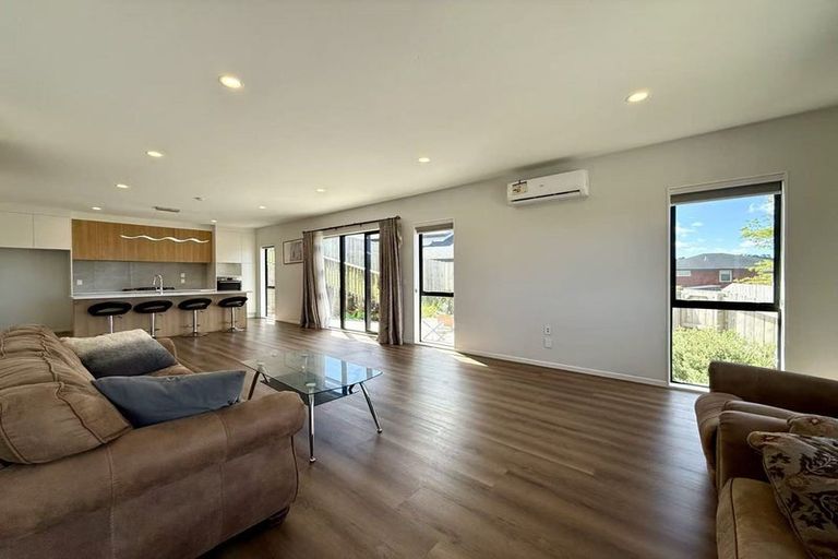 Photo of property in 6 Matatika Rise, Swanson, Auckland, 0614