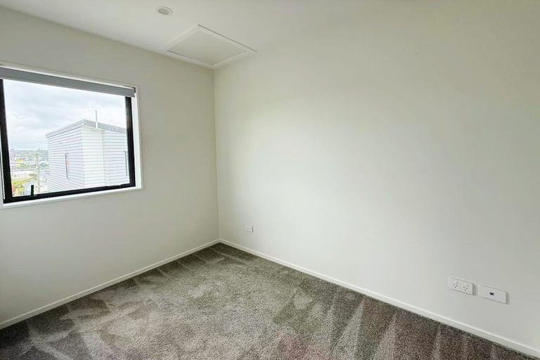 Photo of property in 18a Arrow Road, Forrest Hill, Auckland, 0620