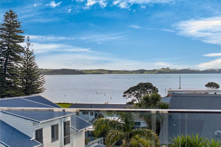 Photo of property in 15 Du Fresne Place, Russell, 0202