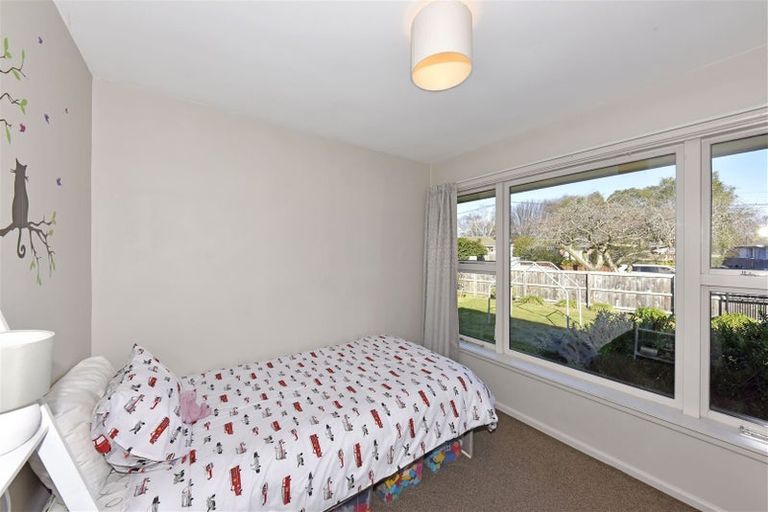 Photo of property in 6 Gregan Crescent, Burnside, Christchurch, 8053