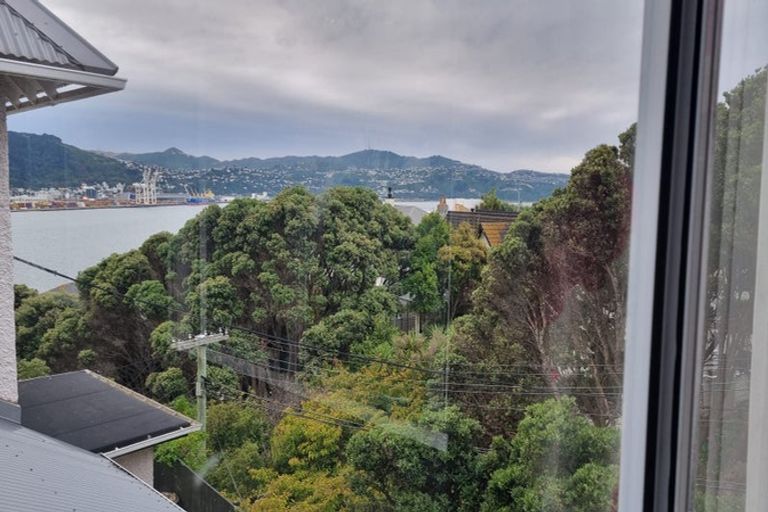 Photo of property in 16 Lindum Terrace, Roseneath, Wellington, 6011