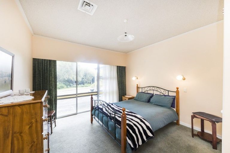 Photo of property in 422 Milson Line, Milson, Palmerston North, 4478