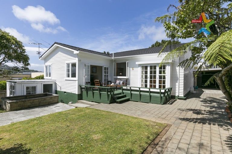 Photo of property in 23 Waikare Street, Karori, Wellington, 6012