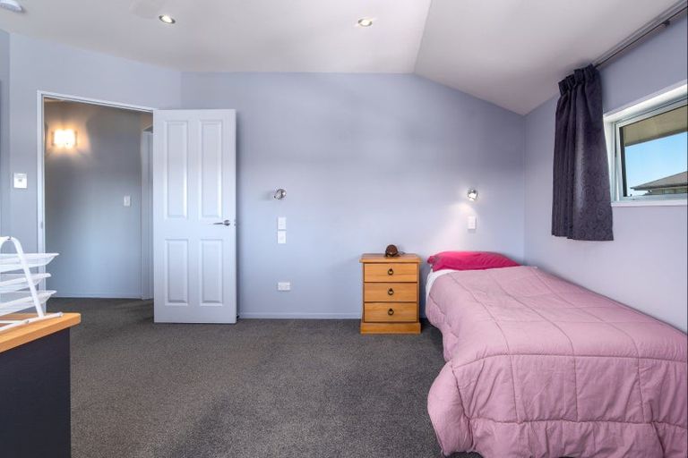 Photo of property in 100a Aorangi Road, Bryndwr, Christchurch, 8053