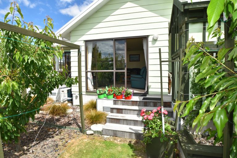 Photo of property in 11 Omahau Crescent, Twizel, 7901