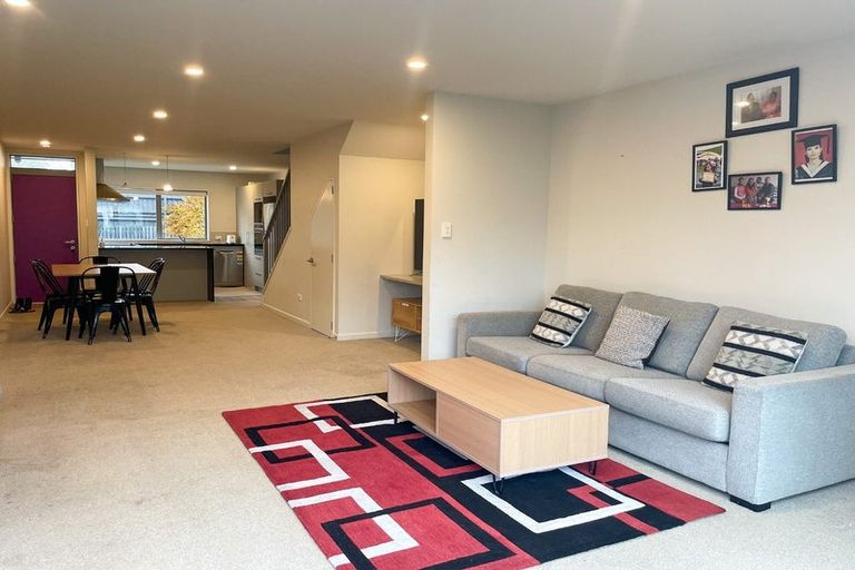 Photo of property in 9 Longueval Lane, Broomfield, Christchurch, 8042