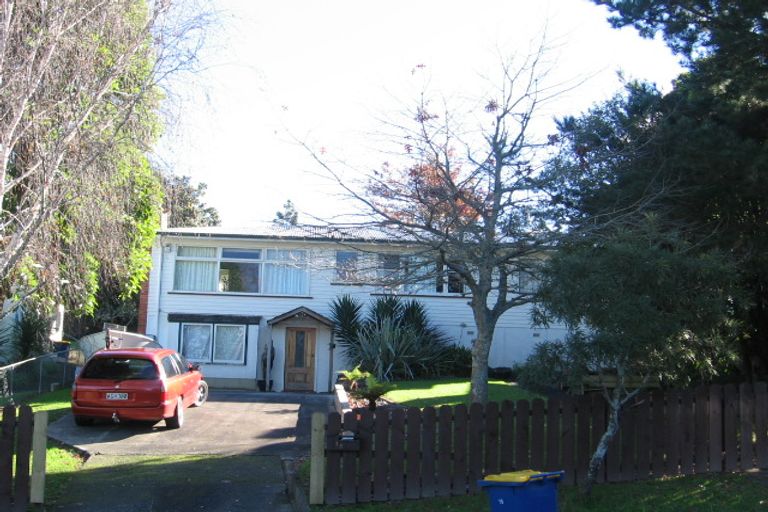 Photo of property in 15 Kashmir Road, Glen Eden, Auckland, 0602