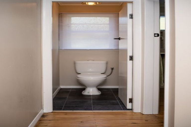 Photo of property in 16 Manchester Street, Patea, 4520