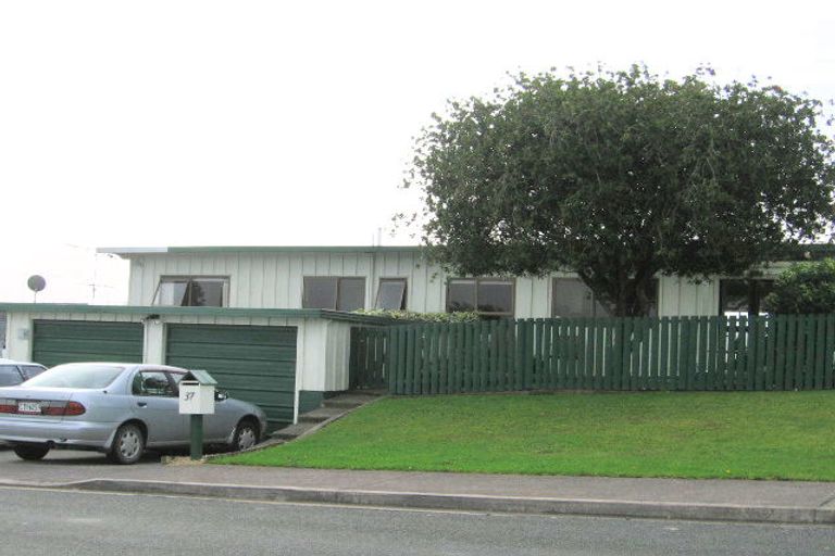 Photo of property in 37 Moffat Road, Red Beach, 0932